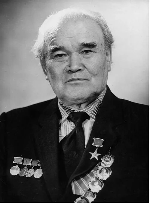 Академик Х.А. Рахматулин